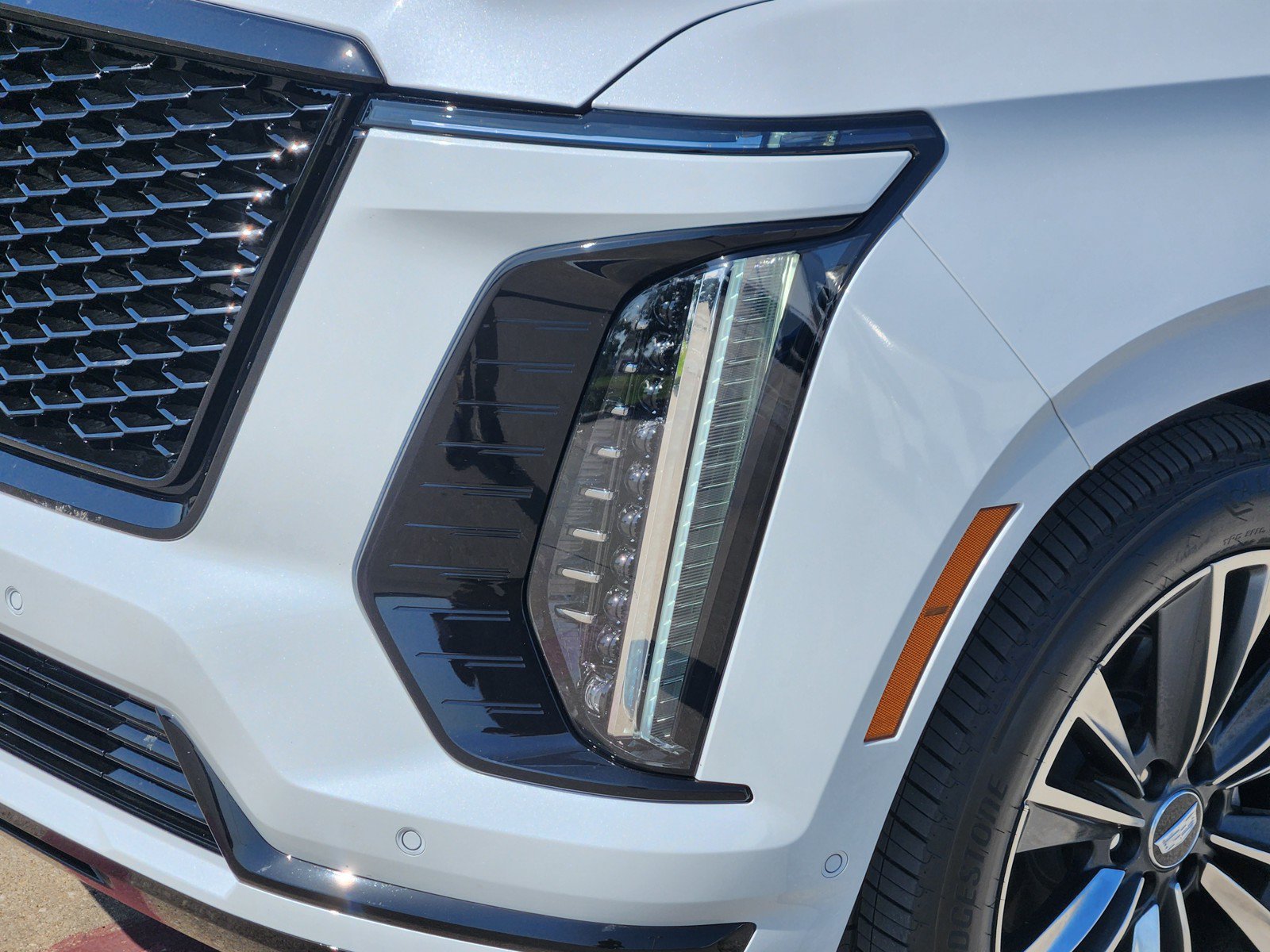 Used 2026 Cadillac Escalade ESV Sport w/ Touring Package AWD/4WD image 31