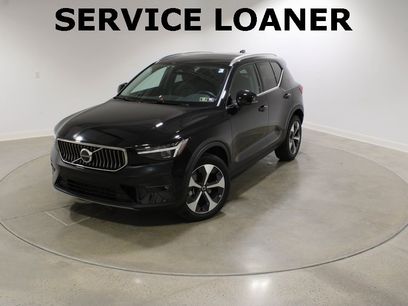 Used 2025 Volvo XC40 B5 Plus w/ Climate Package