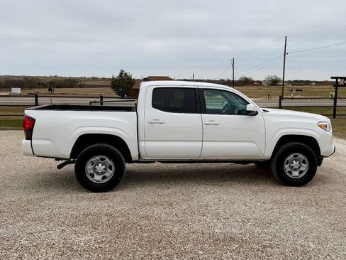 Used 2021 Toyota Tacoma SR image 4