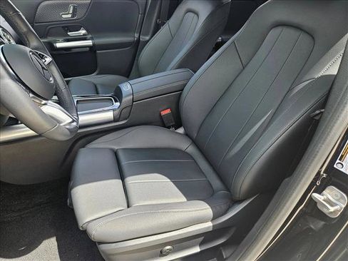Used 2025 Mercedes-Benz GLA 250 image 16