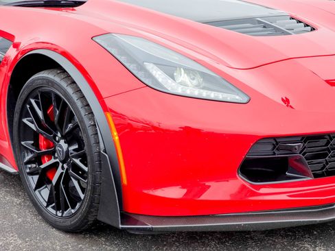Used 2016 Chevrolet Corvette Z06 w/ 3LZ Preferred Equipment Group image 7