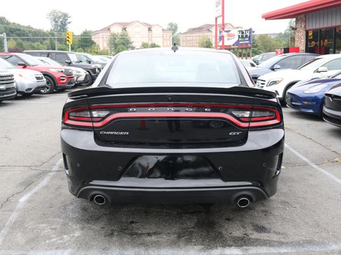 Used 2023 Dodge Charger GT image 3