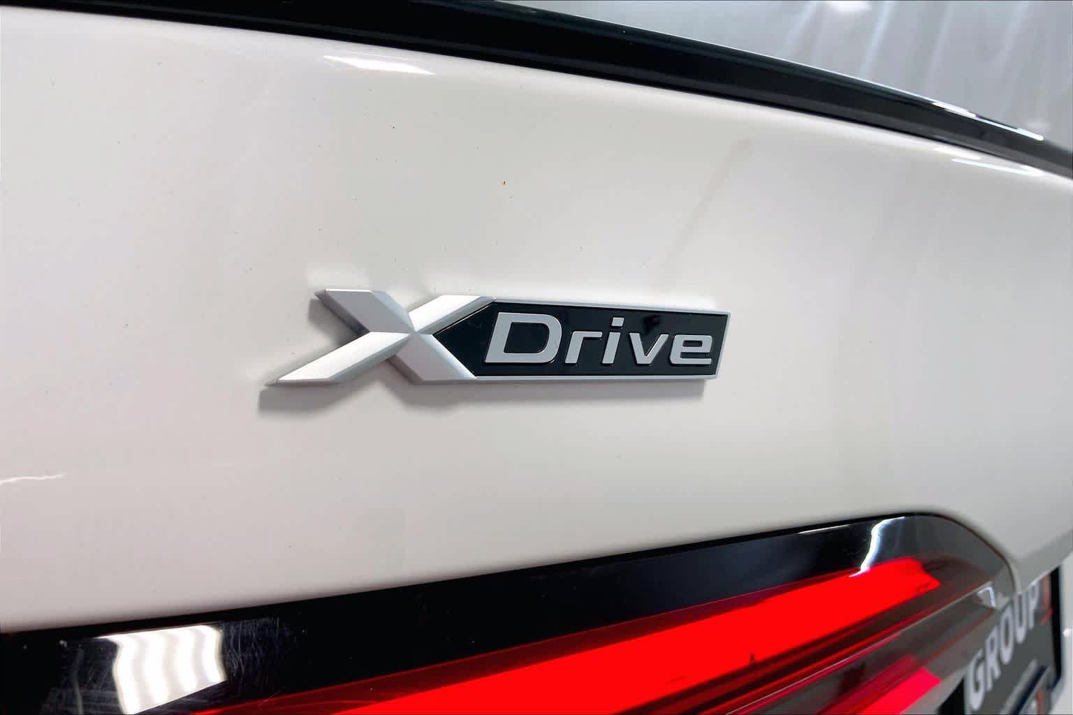 Used 2024 BMW 540i xDrive w/ Executive Package AWD/4WD image 9