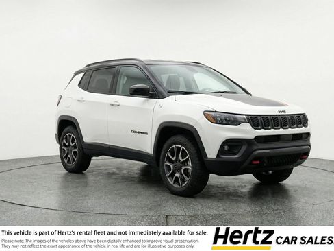 Used 2025 Jeep Compass Trailhawk AWD/4WD image 1