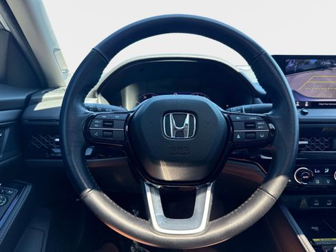 Used 2024 Honda Accord Touring image 27