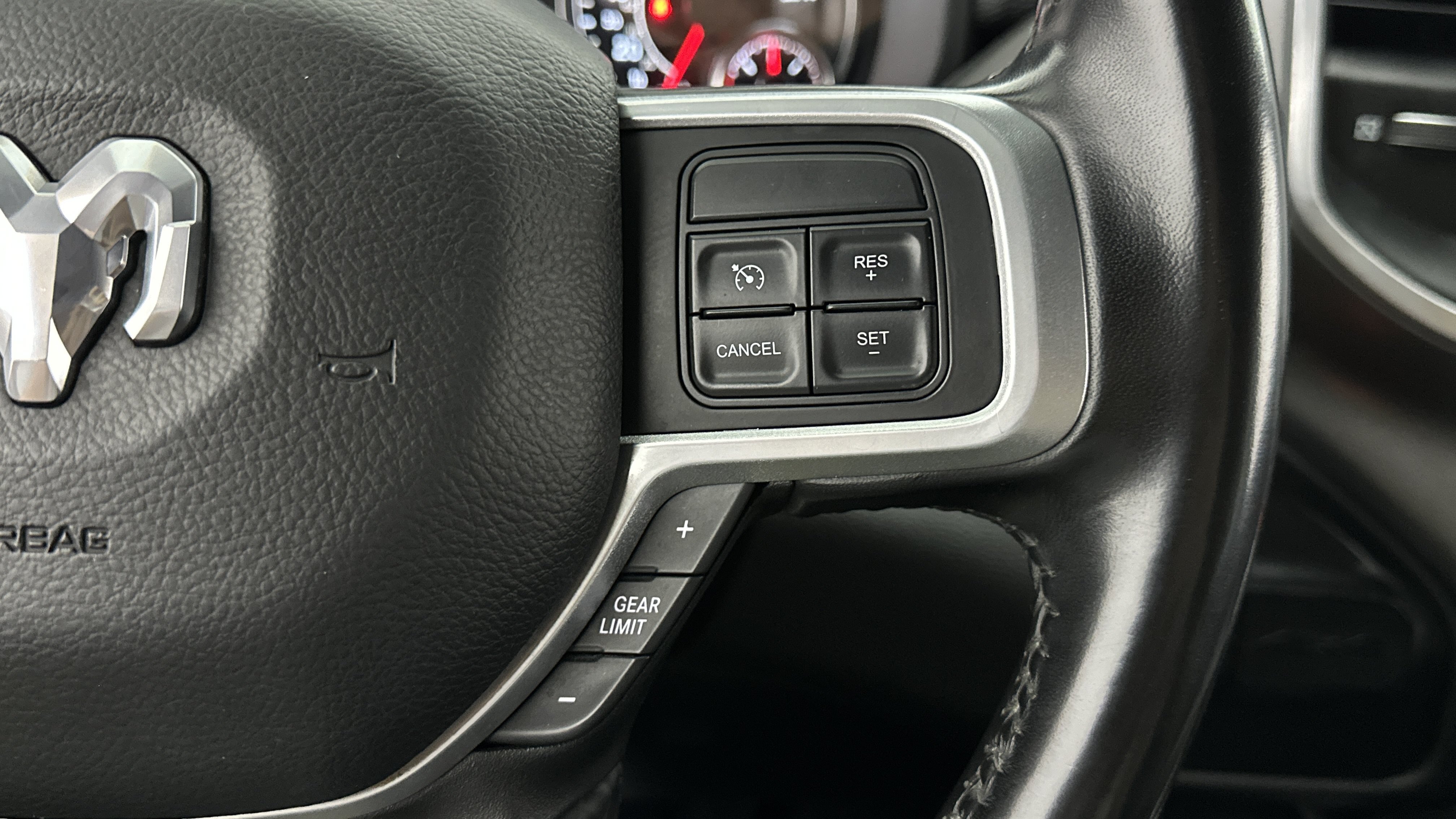 Used 2022 RAM 2500 Big Horn AWD/4WD image 23
