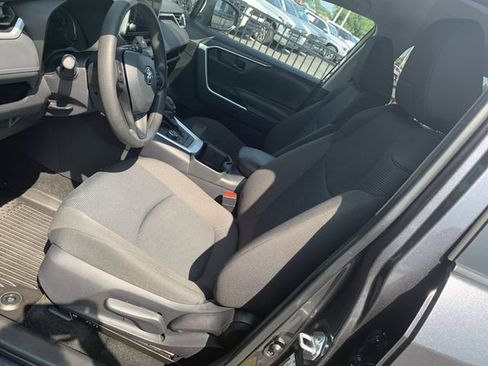 Certified 2024 Toyota RAV4 LE AWD/4WD image 18