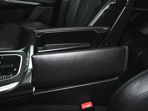 Used 2022 BMW X5 M50i w/ Executive Package image 51