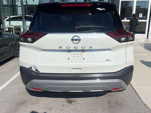 Used 2021 Nissan Rogue SL w/ Premium Package FWD image 9