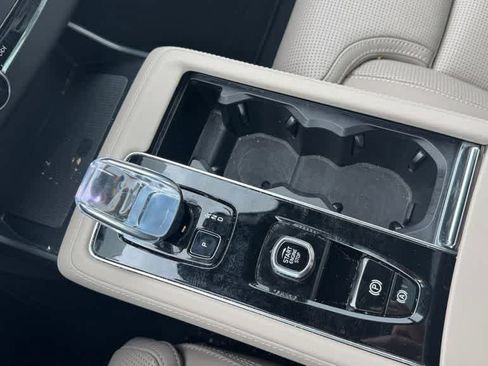 Used 2026 Volvo XC90 T8 Ultra AWD/4WD image 24