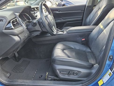 Used 2020 Toyota Camry XSE image 5