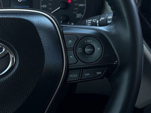 Certified 2025 Toyota Corolla Cross LE FWD image 23