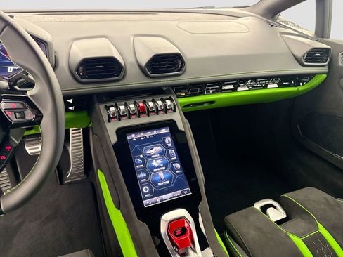 Used 2023 Lamborghini Huracan Tecnica image 24