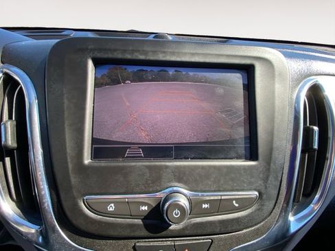 Used 2023 Chevrolet Equinox LT image 26