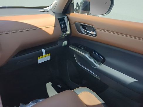 Certified 2024 Nissan Pathfinder Platinum w/ Cargo Package image 16