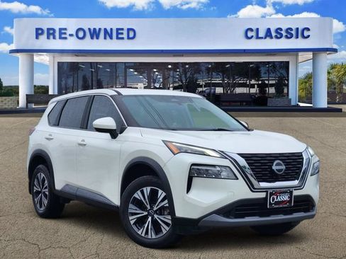 Used 2023 Nissan Rogue SV FWD image 1