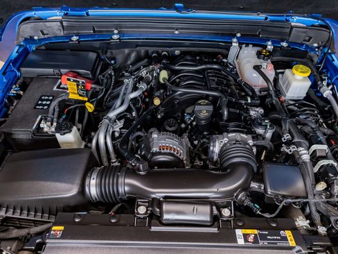 Used 2022 Jeep Gladiator Overland image 30