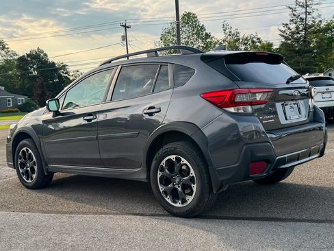 Used 2021 Subaru Crosstrek 2.0i Premium w/ Moonroof Package AWD/4WD image 5