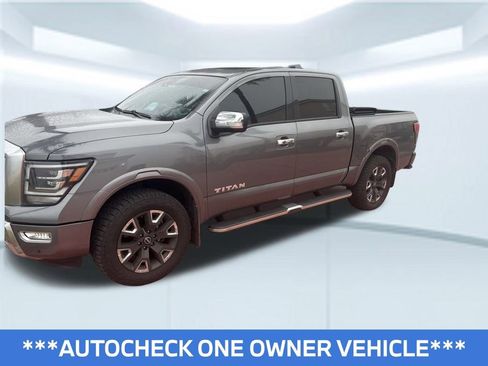 Used 2023 Nissan Titan Platinum Reserve w/ Moonroof Package image 2