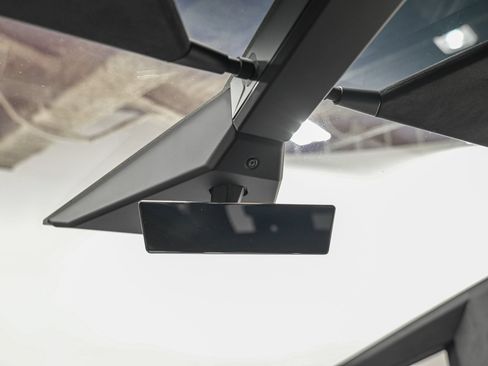 Used 2025 Tesla Cybertruck AWD Crew Cab image 21