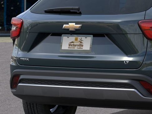 New 2026 Chevrolet Trax LT w/ LT Convenience Package FWD image 14