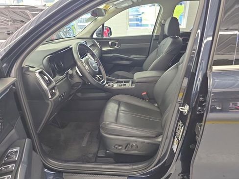 Certified 2023 Kia Sorento EX image 13