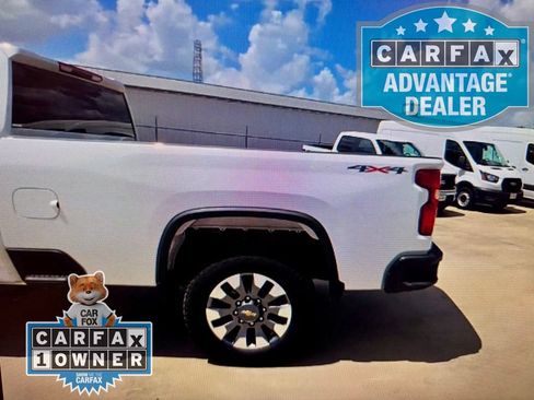 Used 2025 Chevrolet Silverado 2500 Custom w/ Custom Value Package AWD/4WD image 4