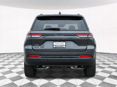 New 2025 Jeep Grand Cherokee Limited image 17