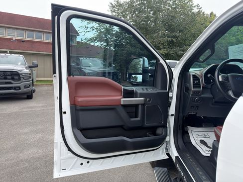Used 2022 Ford F250 Platinum AWD/4WD image 30