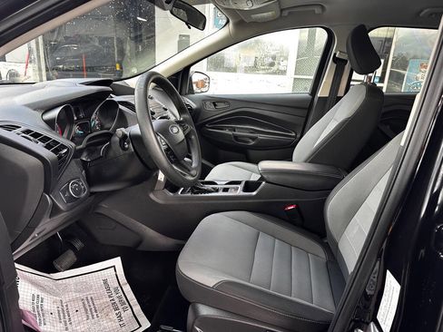 Used 2019 Ford Escape S image 12