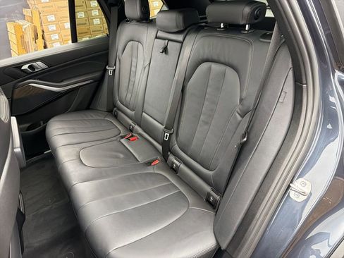 Used 2022 BMW X5 xDrive40i w/ Premium Package image 23