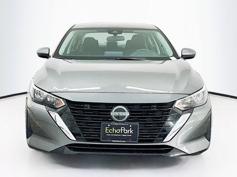 Used 2024 Nissan Sentra SV image 2