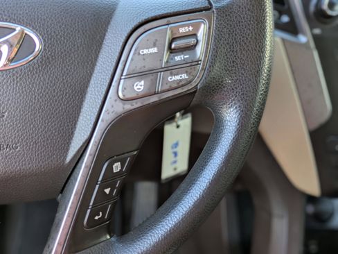 Used 2015 Hyundai Santa Fe Sport image 17