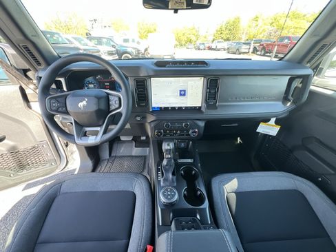 New 2025 Ford Bronco 4-Door w/ Sasquatch Package AWD/4WD image 30