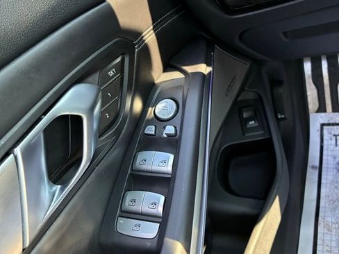 Used 2021 BMW M3 Competition w/ Premium Package image 23