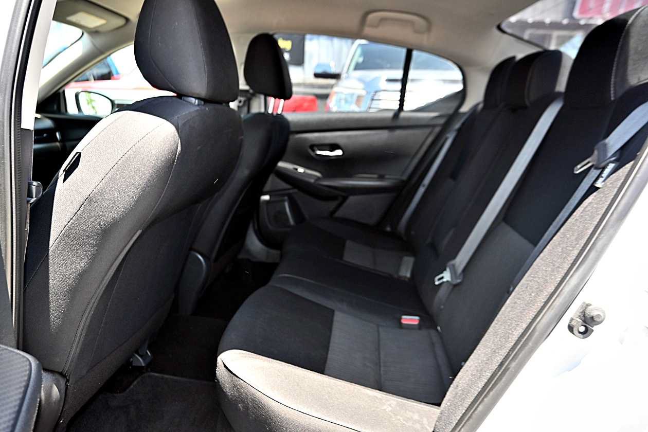 Used 2020 Nissan Sentra SV w/ Electronics Package FWD image 9