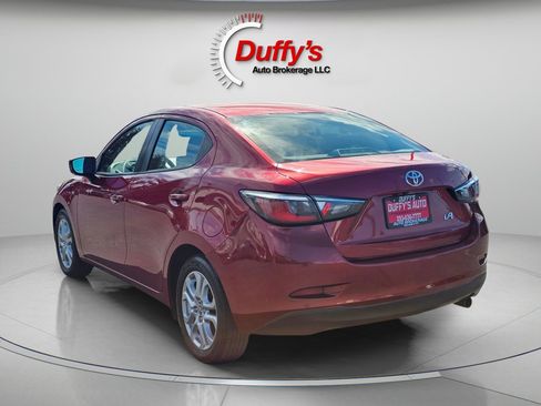 Used 2017 Toyota Yaris iA FWD image 14
