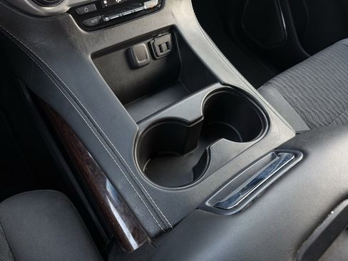 Used 2016 GMC Yukon XL SLE w/ Convenience Package image 18