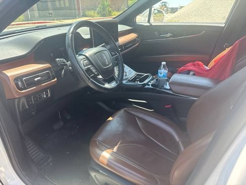 Used 2022 Lincoln Nautilus Reserve AWD/4WD image 12