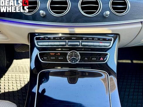 Used 2017 Mercedes-Benz E 300 4MATIC image 20