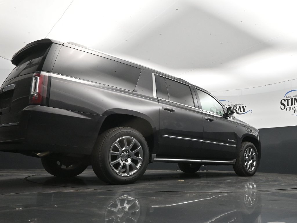 Used 2016 GMC Yukon XL Denali w/ Open Road Package RWD image 32