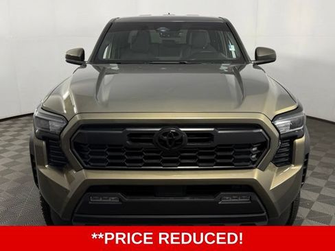 Used 2026 Toyota Tacoma TRD Off-Road AWD/4WD image 2