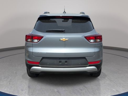 Used 2025 Chevrolet TrailBlazer LT w/ Driver Confidence Package FWD image 6