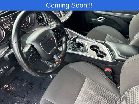 Used 2022 Dodge Challenger GT RWD image 10