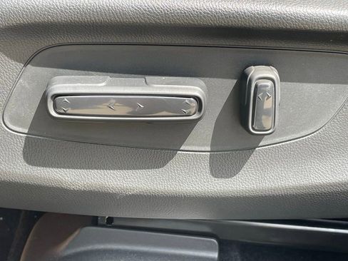 New 2026 Honda HR-V EX-L image 24