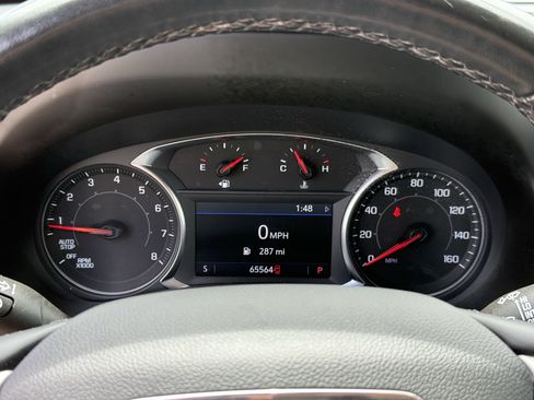 Used 2024 GMC Terrain SLT AWD/4WD image 18