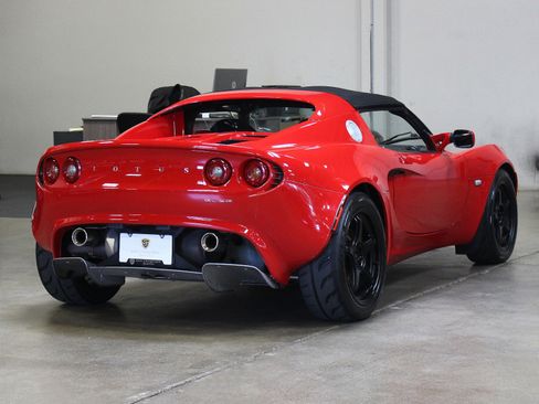 Used 2005 Lotus Elise image 7