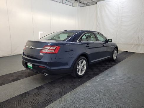 Used 2017 Ford Taurus SEL image 9