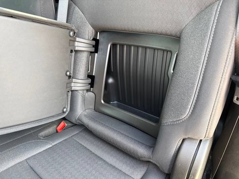 Used 2025 Chevrolet Silverado 3500 LT AWD/4WD image 11