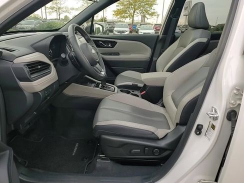 Certified 2025 Subaru Forester Limited image 13